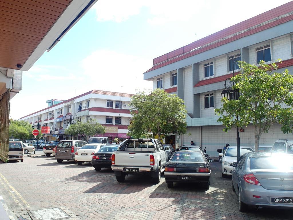 Transit Hotel Labuan Extérieur photo
