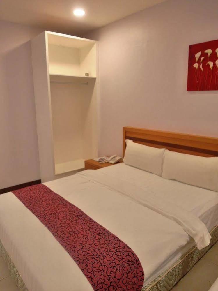 Transit Hotel Labuan Extérieur photo